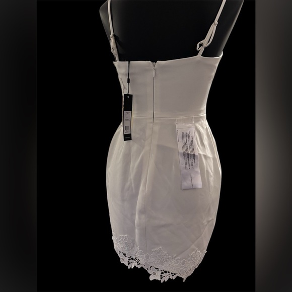 🔥🔥NWT $268 BCBGMAXAZRIA Square Neck Lace Applique Mini Dress Size US 2 - Picture 9 of 11